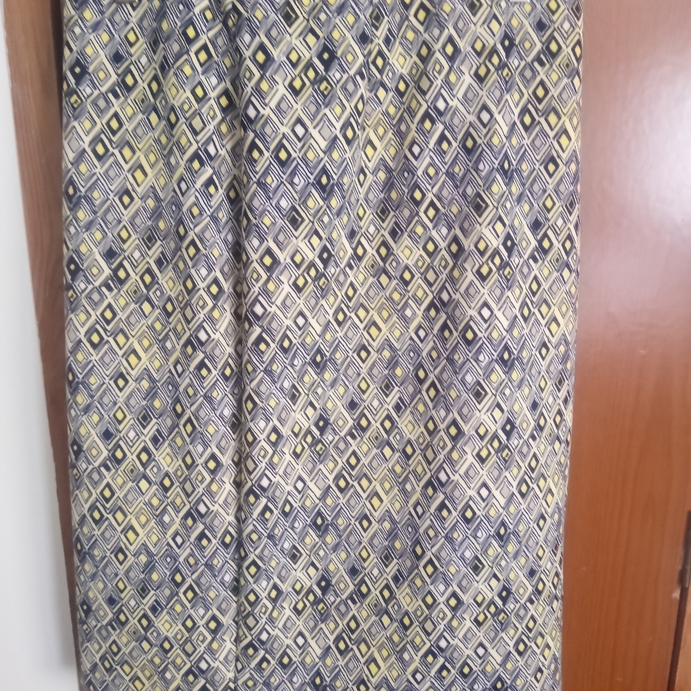 Navy and yellow skirt stretchy fit. Size XL